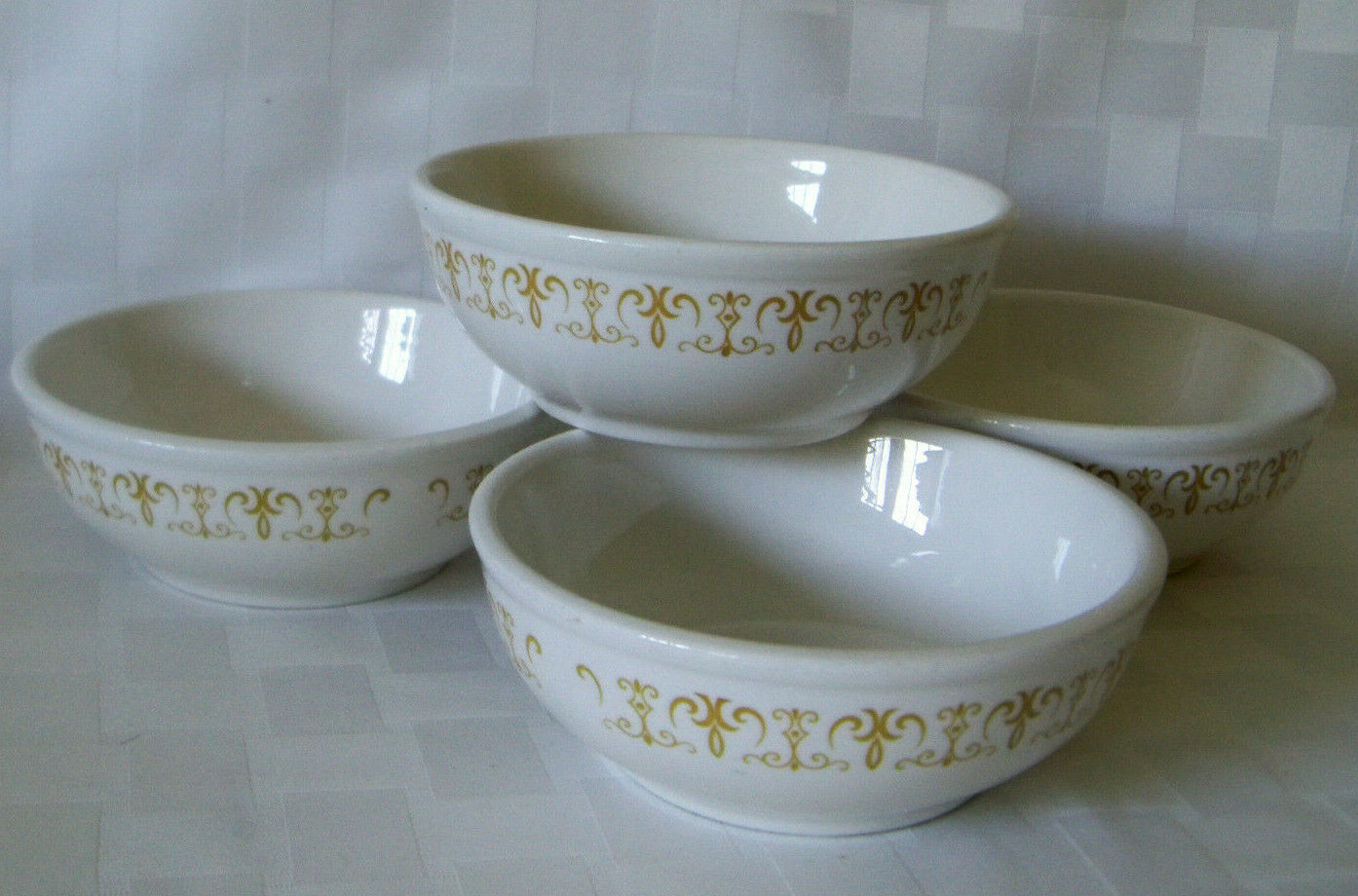 Set Of 4 ~ Vintage Homer Laughlin Restaurant Ware Soup Bowls Gold Filigree Decal